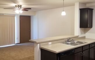 1 bed, 1 bath, 620 sqft, $945, Unit 112