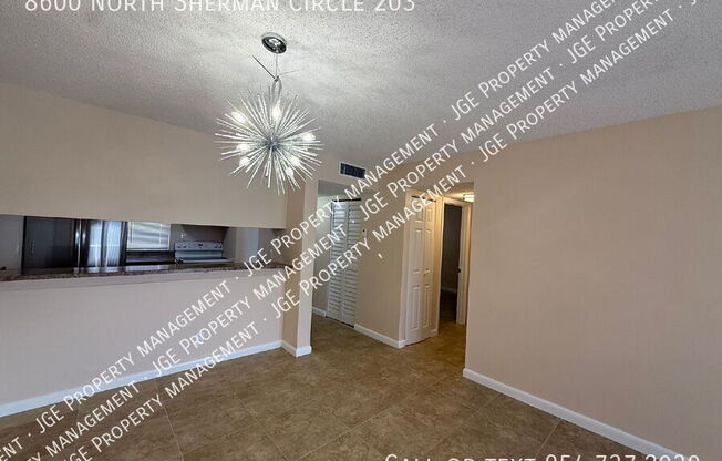 8600 N Sherman Cir Apt 106
