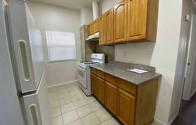 2 beds, 1 bath, $1,350