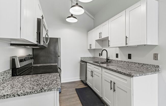 Studio, 1 bath, 655 sqft, $1,795, Unit 683B