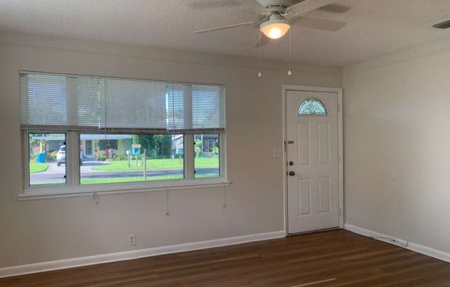 Updated 2 Bedroom 1 Bath in Central Gulfport
