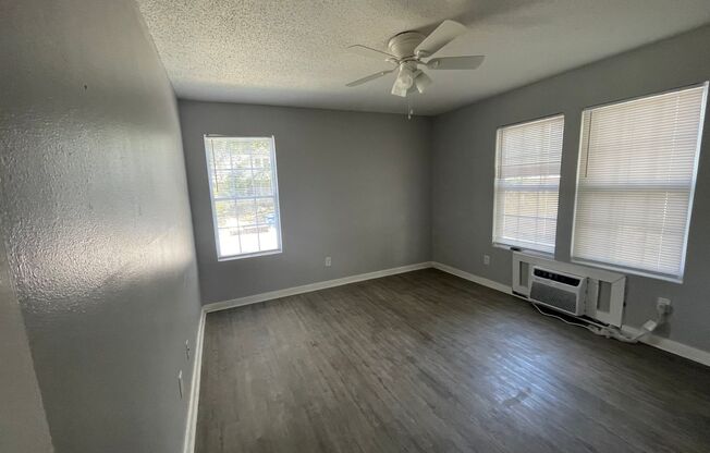 1 bed, 1 bath, 615 sqft, $675, Unit Unit "B"