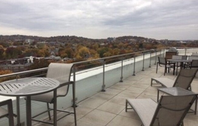 1 bed, 1 bath, 620 sqft, $3,300, Unit 716