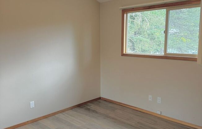 2 beds, 1 bath, 840 sqft, $1,695, Unit D03