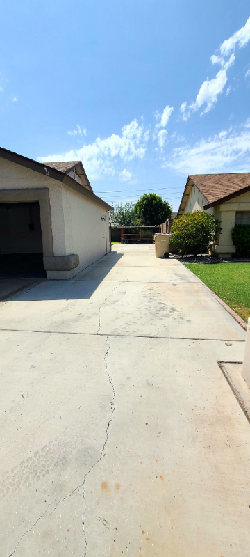 8409 W DREYFUS DR