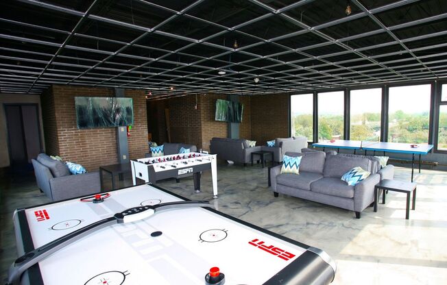 1 bed, 1 bath, 650 sqft, $999, Unit 503-R