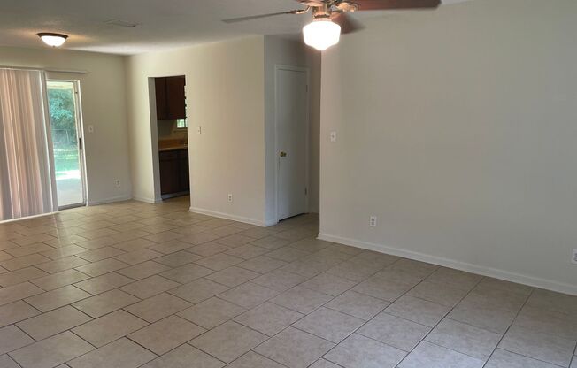 3 beds, 2 baths, $1,175