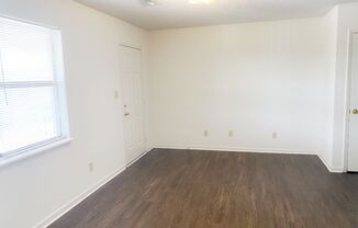 2 beds, 1 bath, 630 sqft, $725