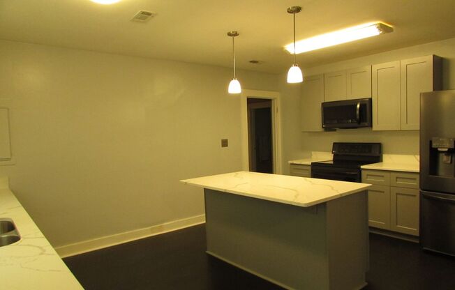 Charming 3 Bedroom, 2 Bath Home minutes from schools, hospitals, and downtown Augusta!