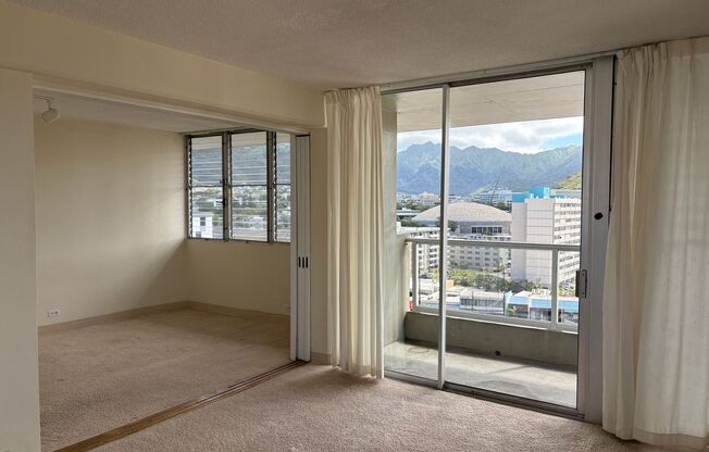 HONO HALE TOWERS …A GEM IN MOILIIILI.       CLEAN and IMMACULATE!