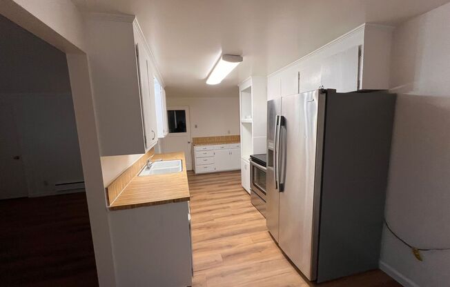 2 beds, 1 bath, 858 sqft, $1,395, Unit 2722