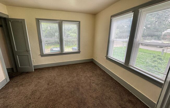 For Rent: Charming 2 Bed, 1 Bath Home in Central OKC!