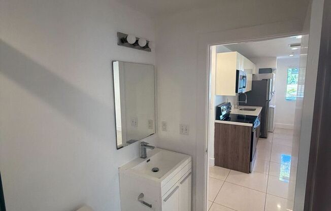 2 beds, 1 bath, 550 sqft, $1,995, Unit 821-205