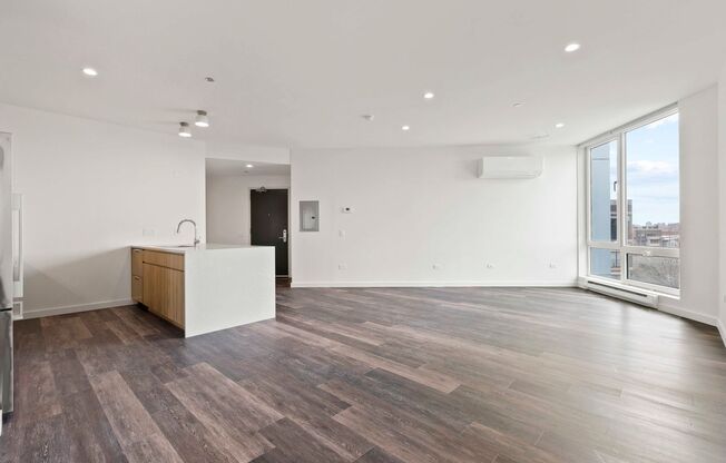 Studio, 1 bath, 681 sqft, $2,365, Unit 512