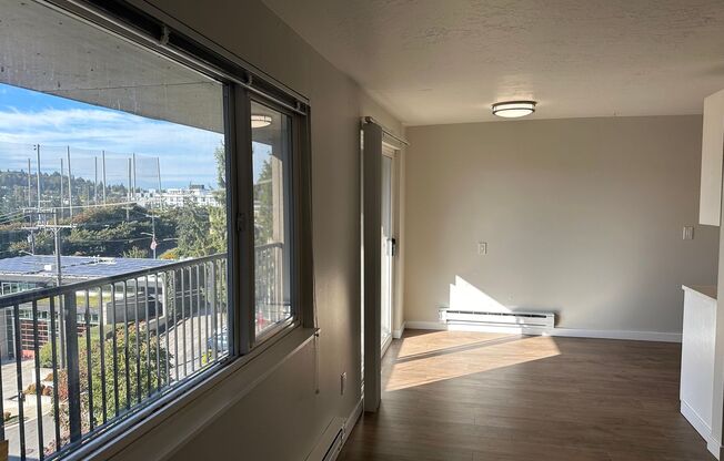 2 beds, 1 bath, 850 sqft, $1,895, Unit 504