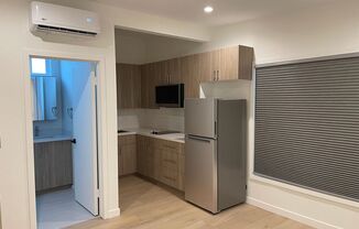 Studio, 1 bath, 350 sqft, $1,995, Unit 379 - 4