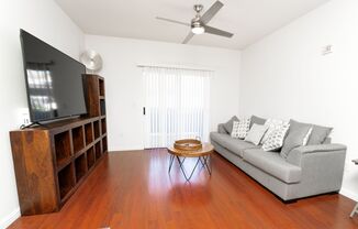 1 bed, 1 bath, $1,395, Unit UNIT 1037