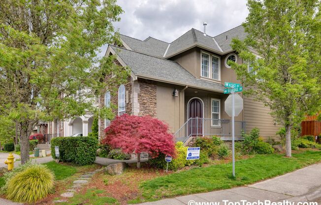 Fantastic Designed 3 BD* 2.5 BA* Single Family Home Located In Bauer Highlands Community! *Great Location! A+ Schools!*