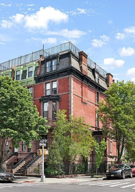 1 E 129 ST