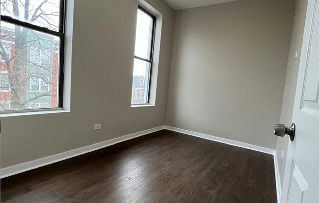 2 beds, 1 bath, $1,945, Unit 3M