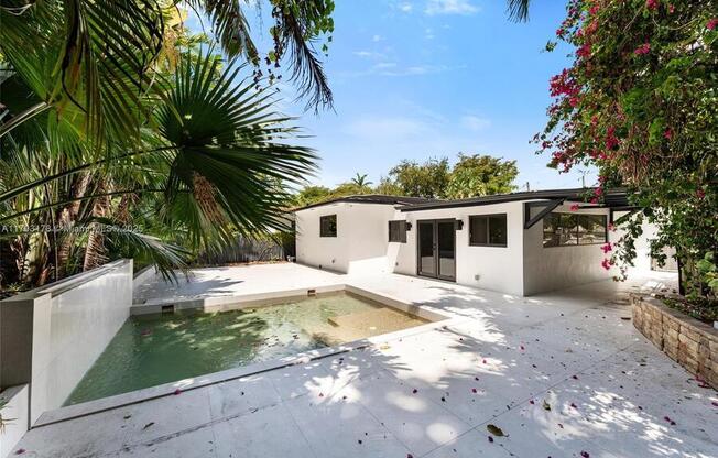 5736 SW 35 ST