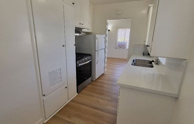 1 bed, 1 bath, 600 sqft, $2,250