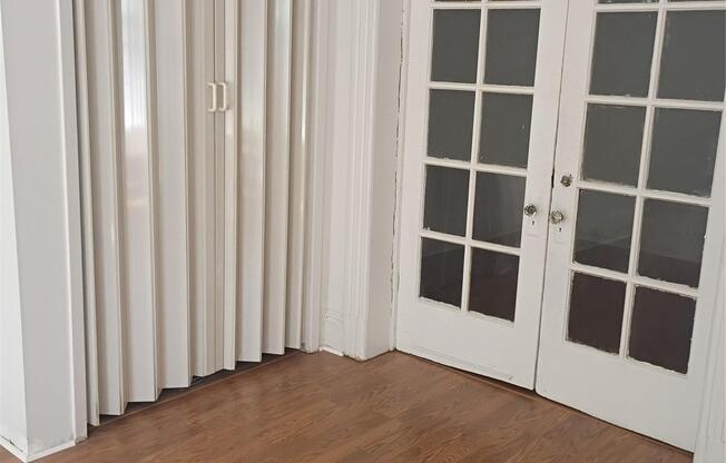 3 beds, 1 bath, 3,180 sqft, $3,000, Unit 2