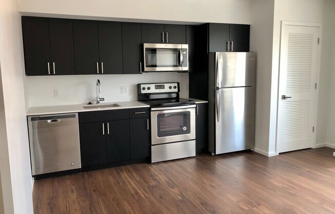 1 bed, 1 bath, 518 sqft, $1,705, Unit 506