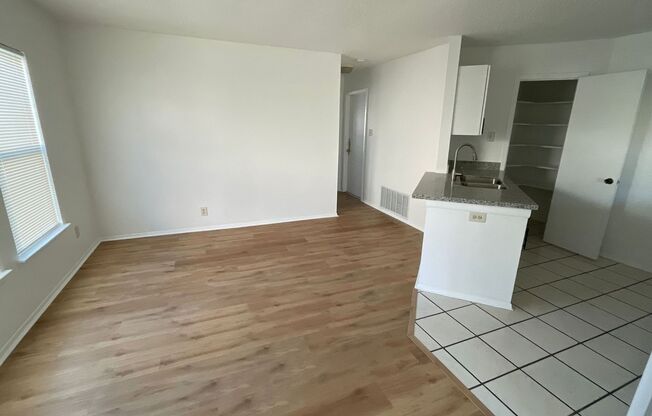 Large 2/2 duplex with a 2 car garage