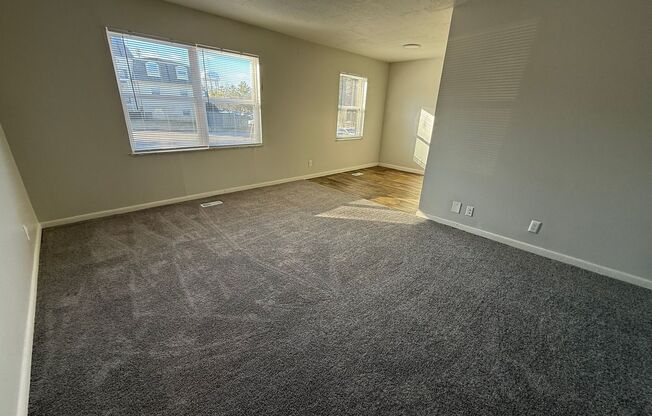 1 bed, 1 bath, 714 sqft, $750, Unit 5000 Tippecanoe