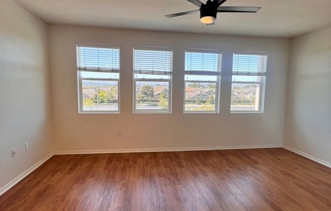 Studio, 1 bath, 418 sqft, $1,350, Unit 1301-315
