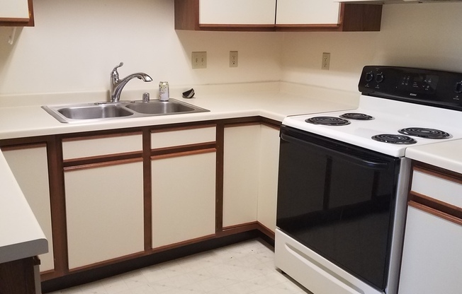 2 beds, 1.5 baths, 1,128 sqft, $1,369.99, Unit 30-05