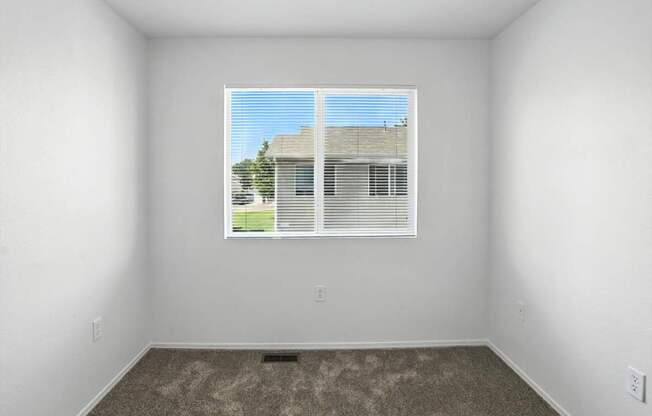 Expansive Windows at Oakstone Apartments, Clearfield, UT, 84015