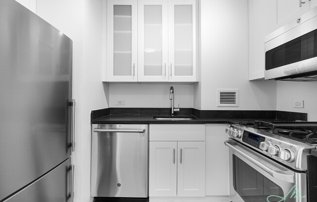 1 bed, 1 bath, $7,000, Unit 31D