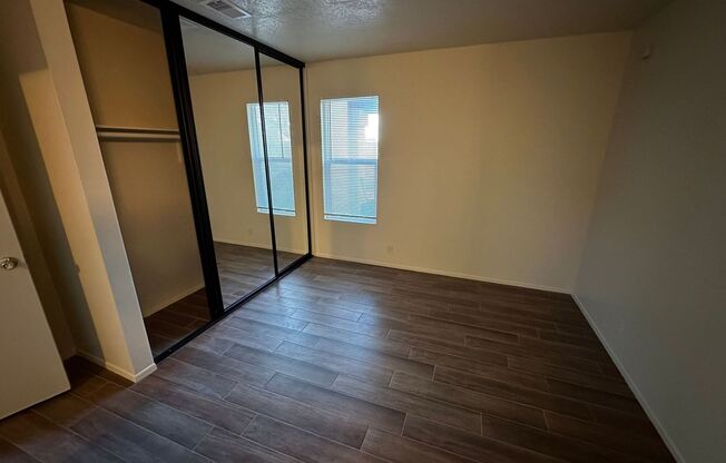 1 bed, 1 bath, $1,350, Unit 12