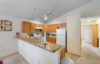 2 beds, 1 bath, 1,000 sqft, $1,645, Unit 5002 - 102