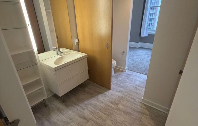 2 beds, 1 bath, 1,085 sqft, $1,395, Unit 901