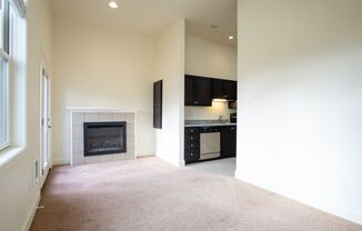 Contemporary Townhouse w Electric Fireplace, DW, & Juliette Balcony!