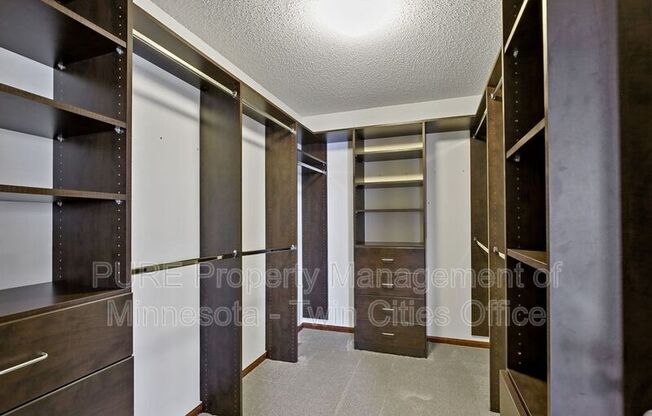 1491 PEMBROKE PASS