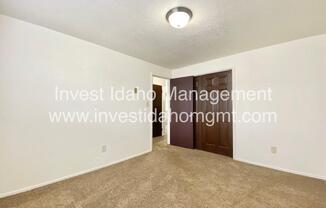 16 STAPLETON LN