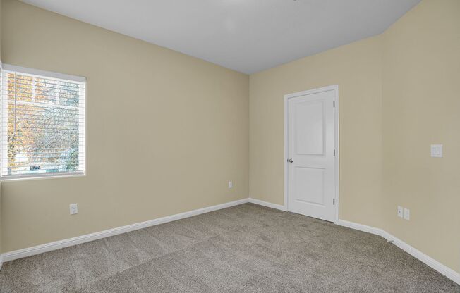 2 beds, 2 baths, 894 sqft, $1,595, Unit 144-36302