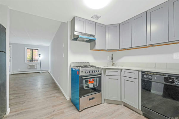 1 bed, 1 bath, $2,400, Unit 1C