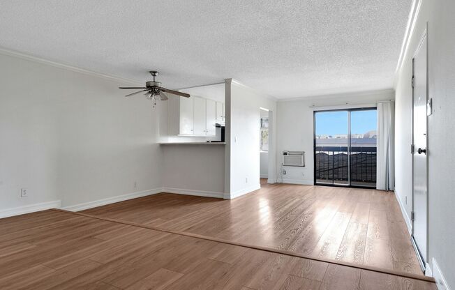 Studio, 1 bath, 600 sqft, $1,950, Unit Unit 210