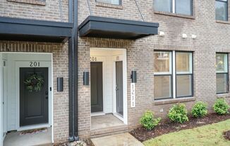 2 beds, 2.5 baths, $2,295, Unit UNIT 101