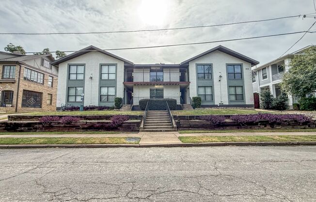 808 Blaylock Dr