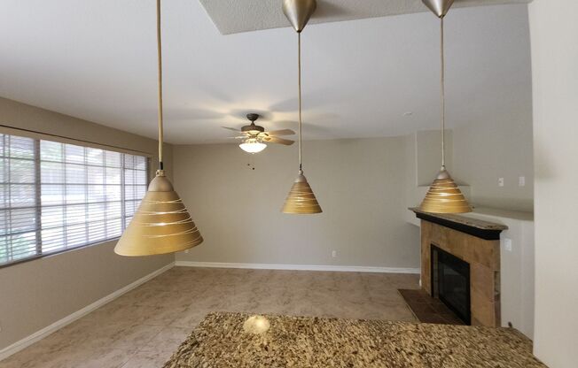 3 beds, 2.5 baths, $1,750, Unit Unit 1039