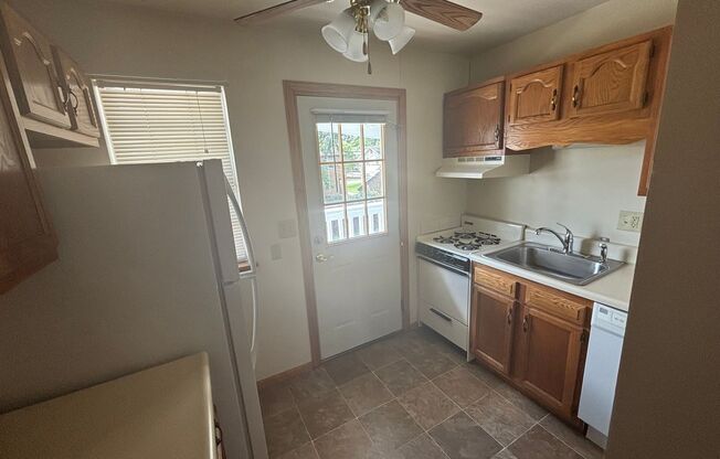 1 bed, 1 bath, $795