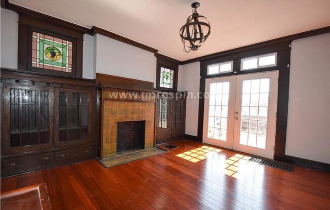 Mt Lebanon 3-bedroom house for rent