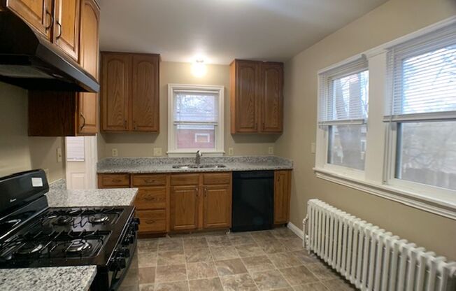 Freshly updated 3 BR/2 BA Single-Family Home in St. Paul!