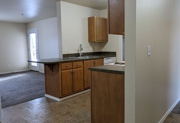 3 beds, 2 baths, 1,180 sqft, $1,575, Unit D304